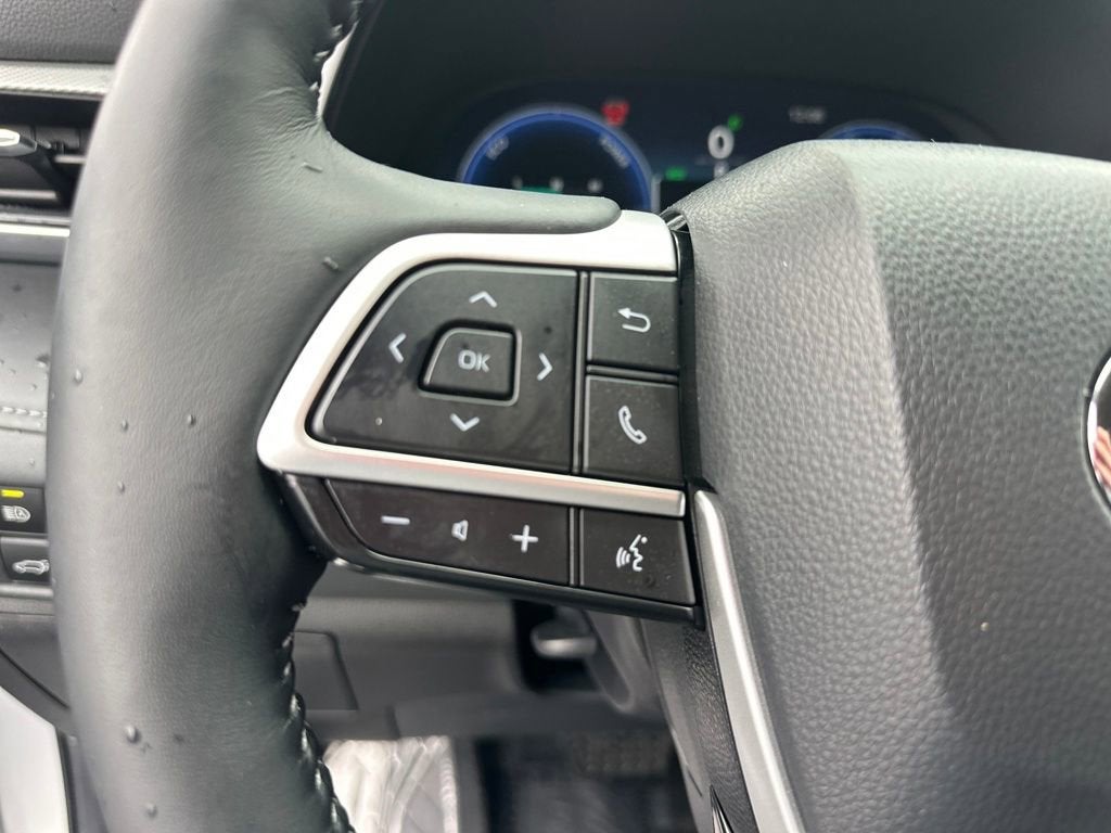 2025 Toyota Highlander Hybrid Platinum