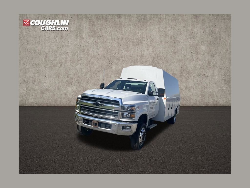2021 Chevrolet Silverado 6500 HD Work Truck